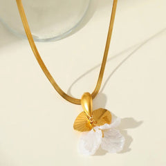 Nova Ivory Necklace