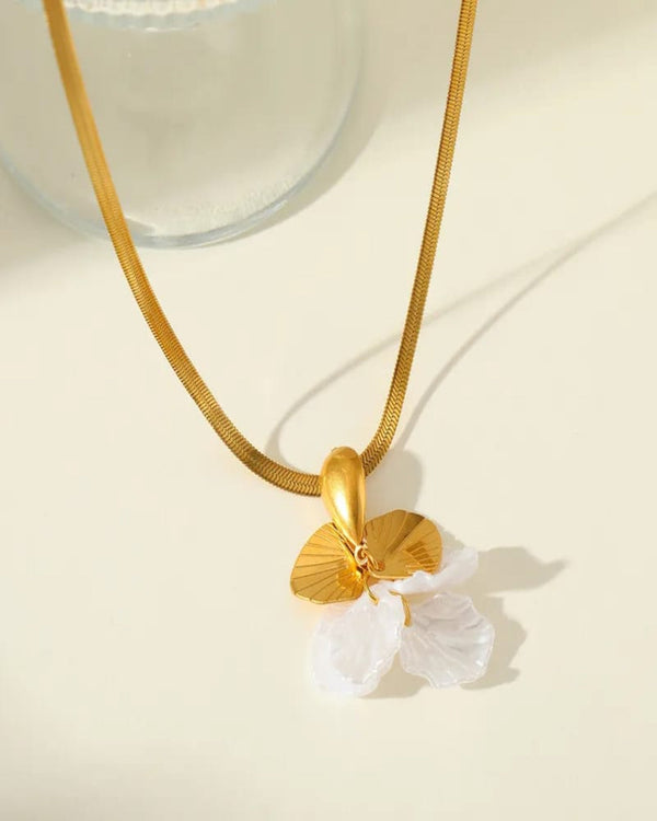 Nova Ivory Necklace