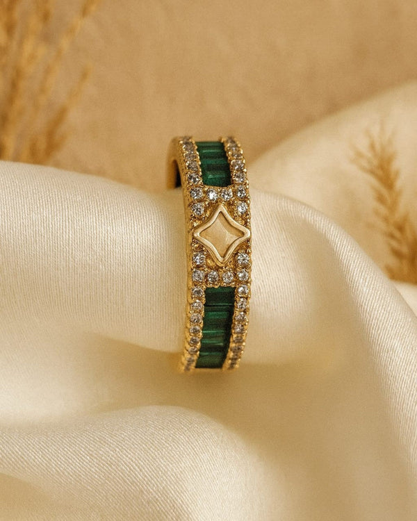 Gleam Emerald Ring