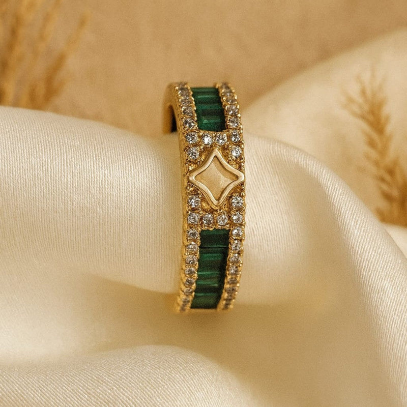 Gleam Emerald Ring