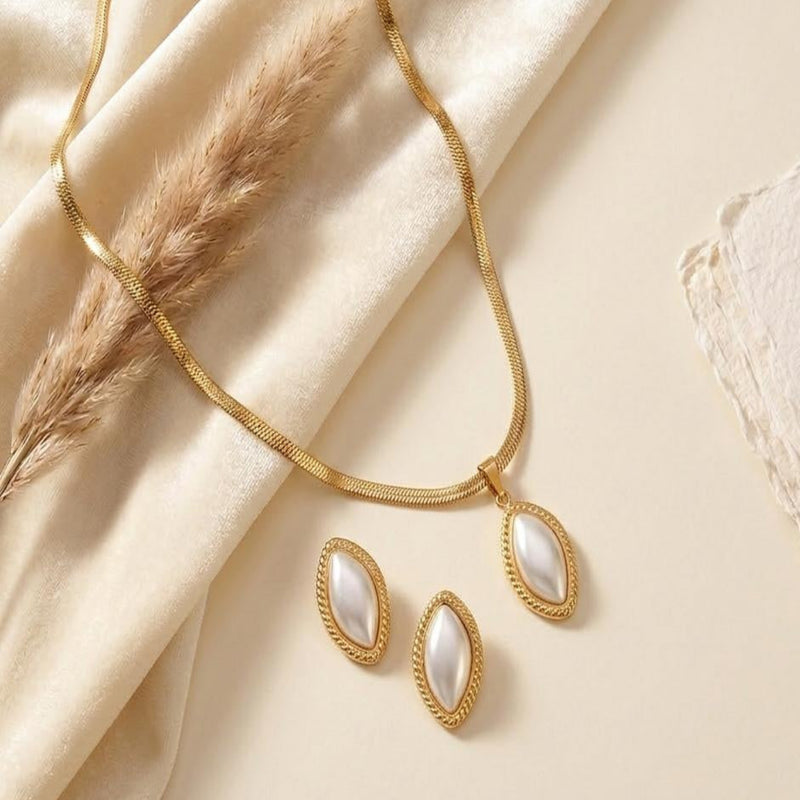 Moon Beam Gold Plated Set