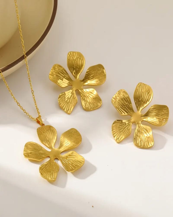 Selena 18K Gold Plated Necklace Set