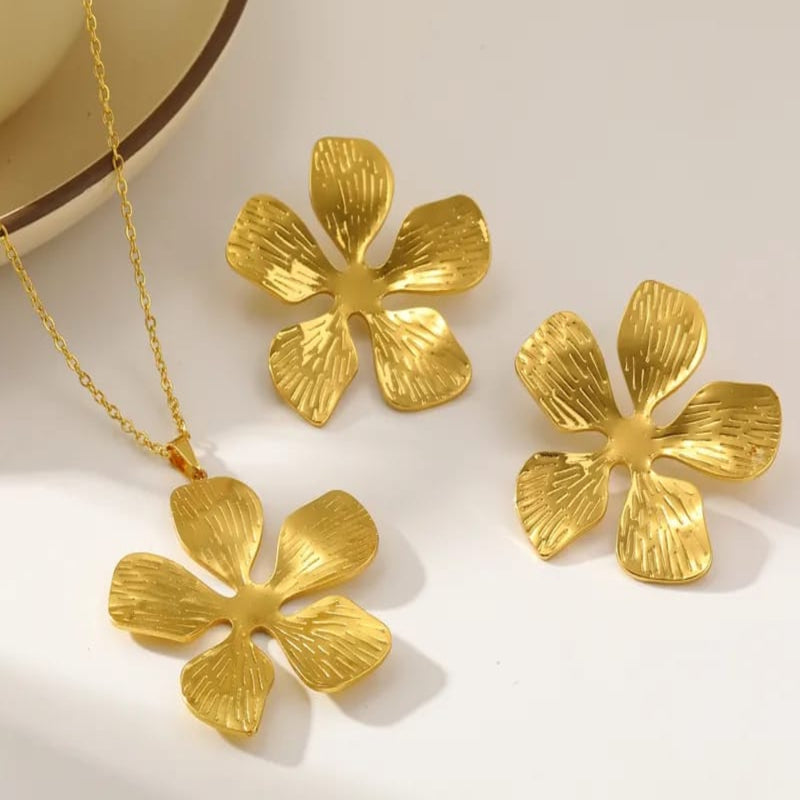 Selena 18K Gold Plated Necklace Set