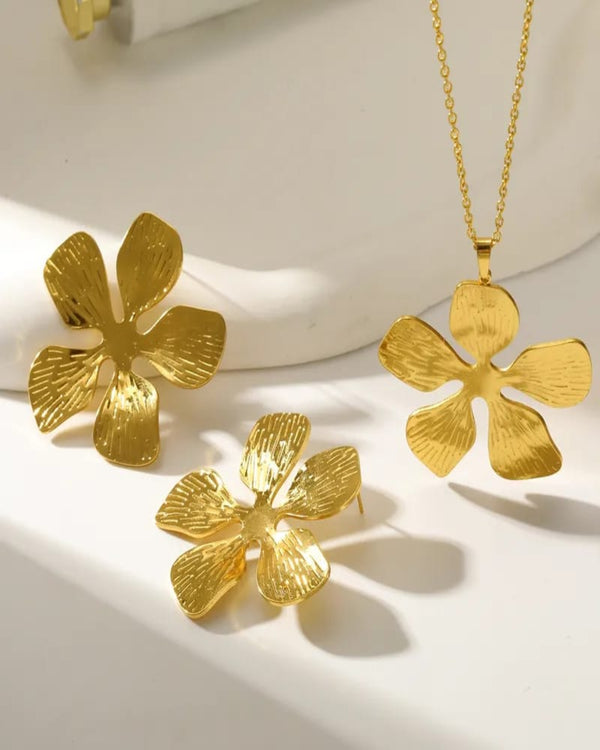 Selena 18K Gold Plated Necklace Set