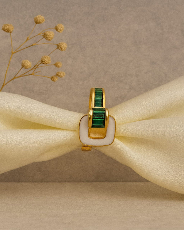 Emerald Glow Halo Ring