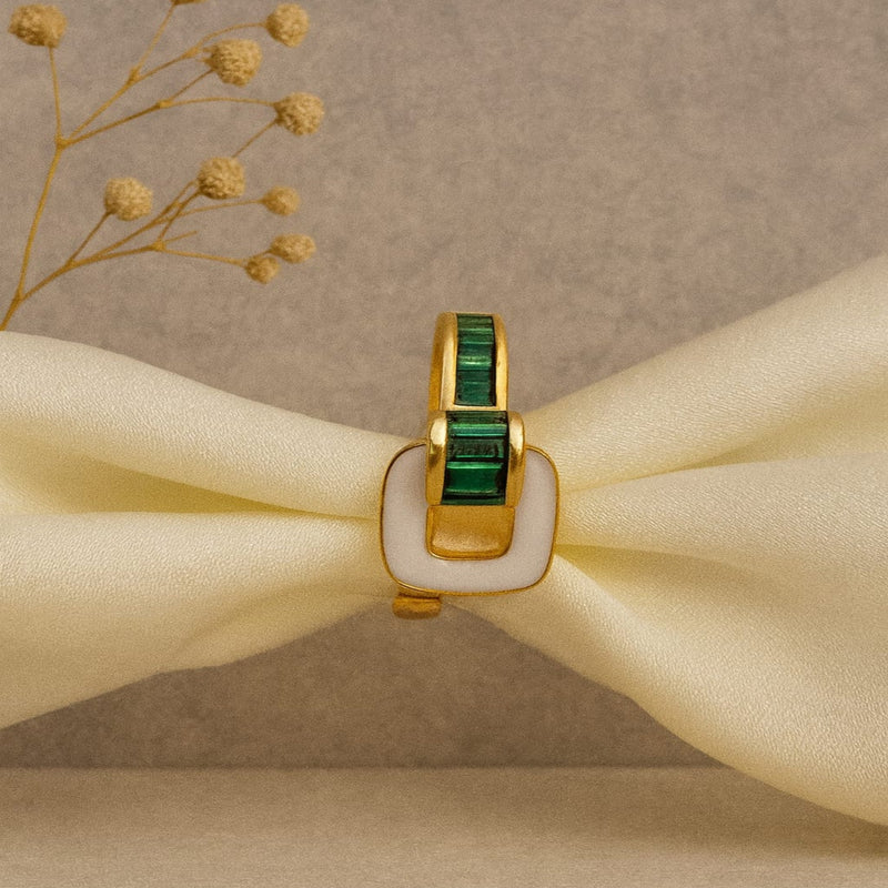 Emerald Glow Halo Ring