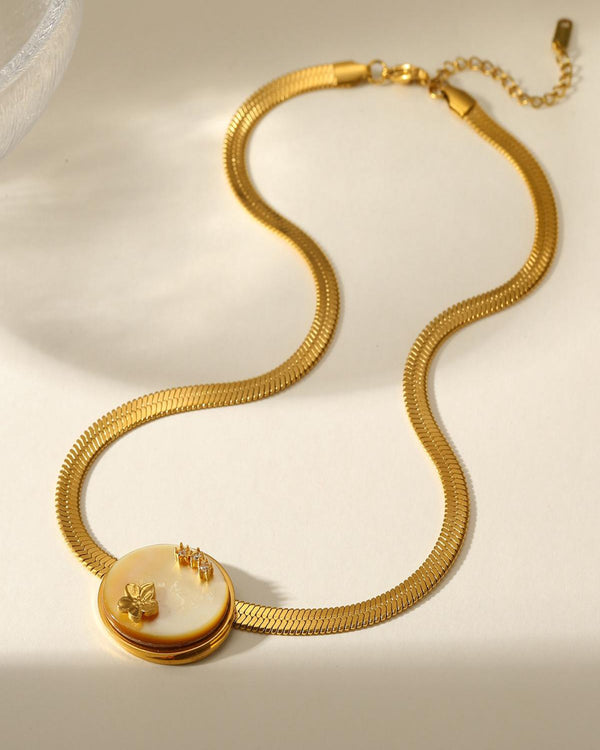 Lunar Halo18k Gold Plated/Freshwater pearl Chain