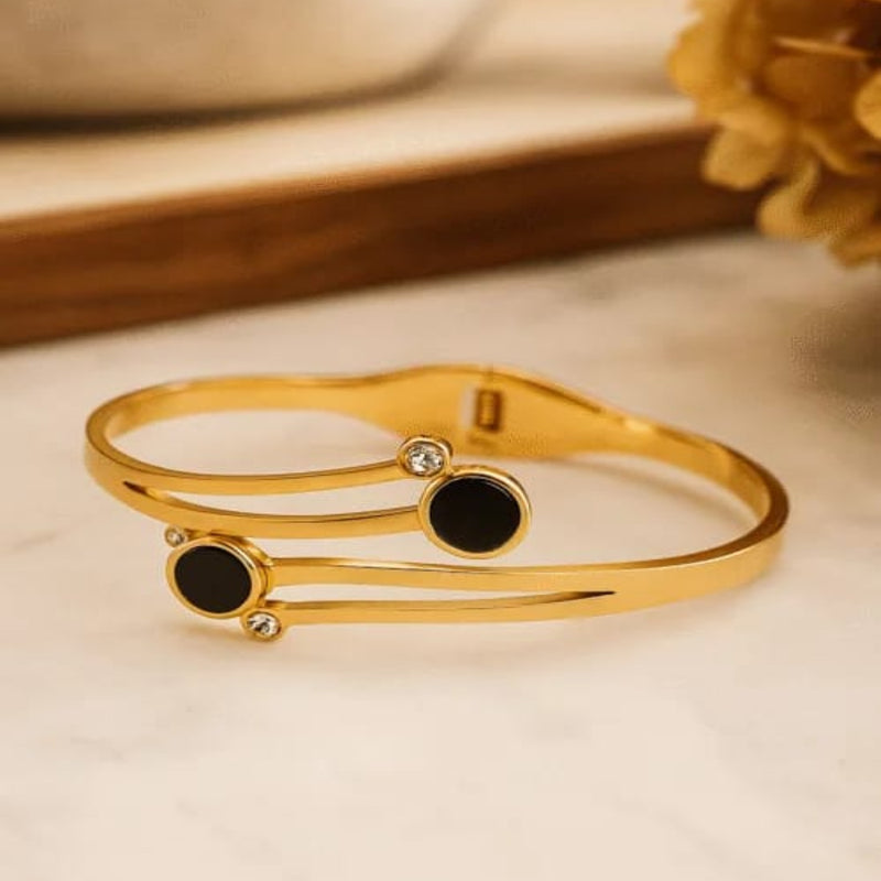 Zafira Gold Plated Bangle (one size)