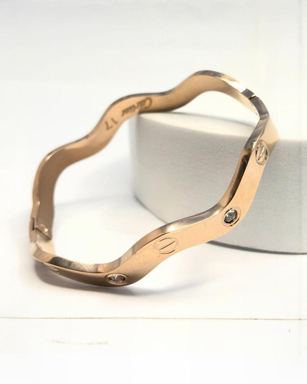 Zyra Gold Plated Bangle (One Size)