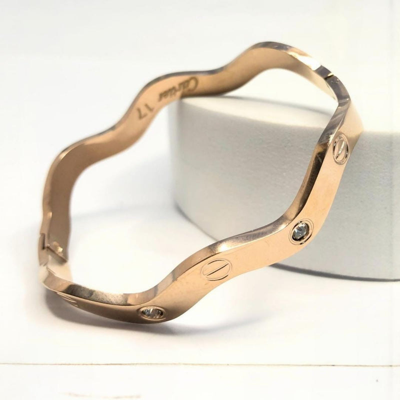 Zyra Gold Plated Bangle (One Size)