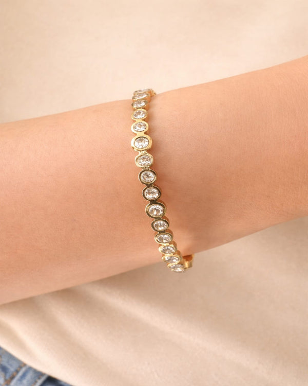 Astra Gold Plated Bangle (one size)