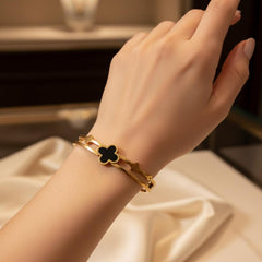 Luna Elegance Bangle