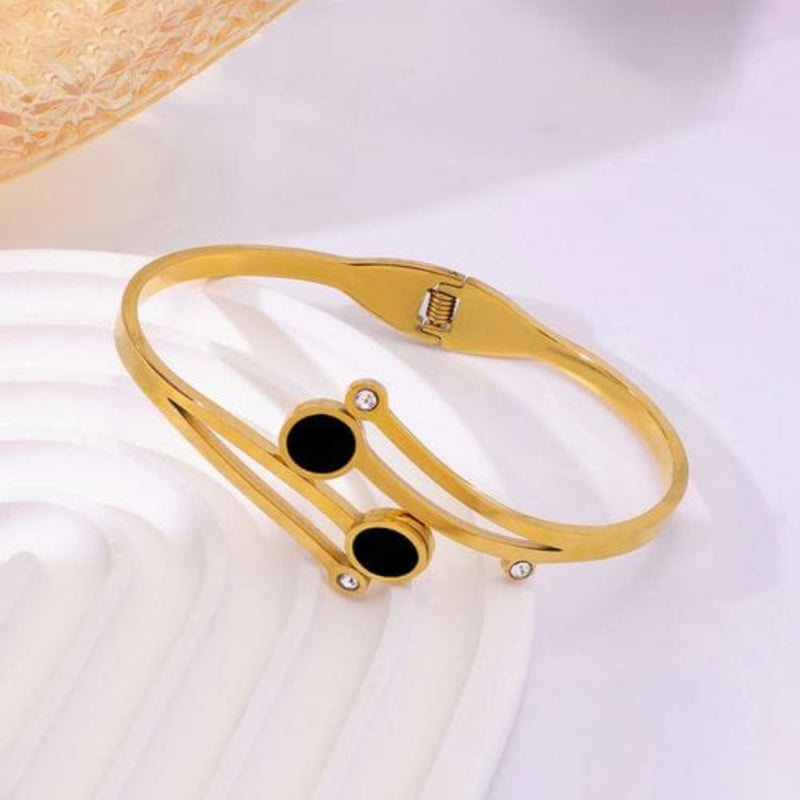 Zafira Gold Plated Bangle (one size)